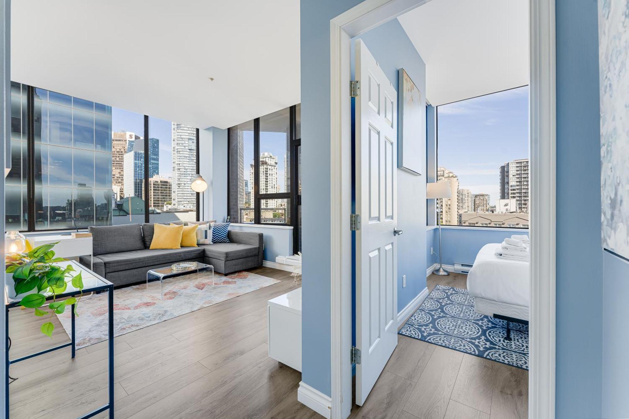 Best Location Downtown Chic Suites Vancouver Exterior photo