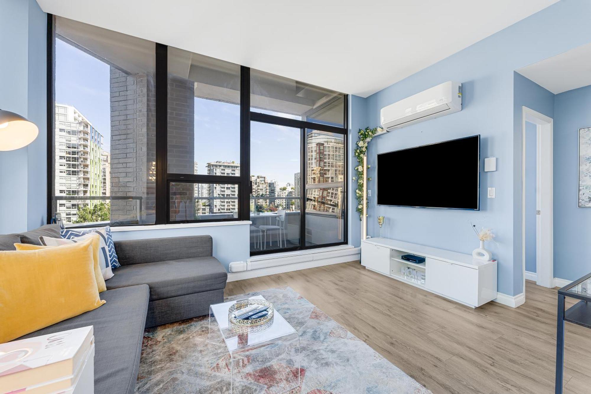 Best Location Downtown Chic Suites Vancouver Exterior photo